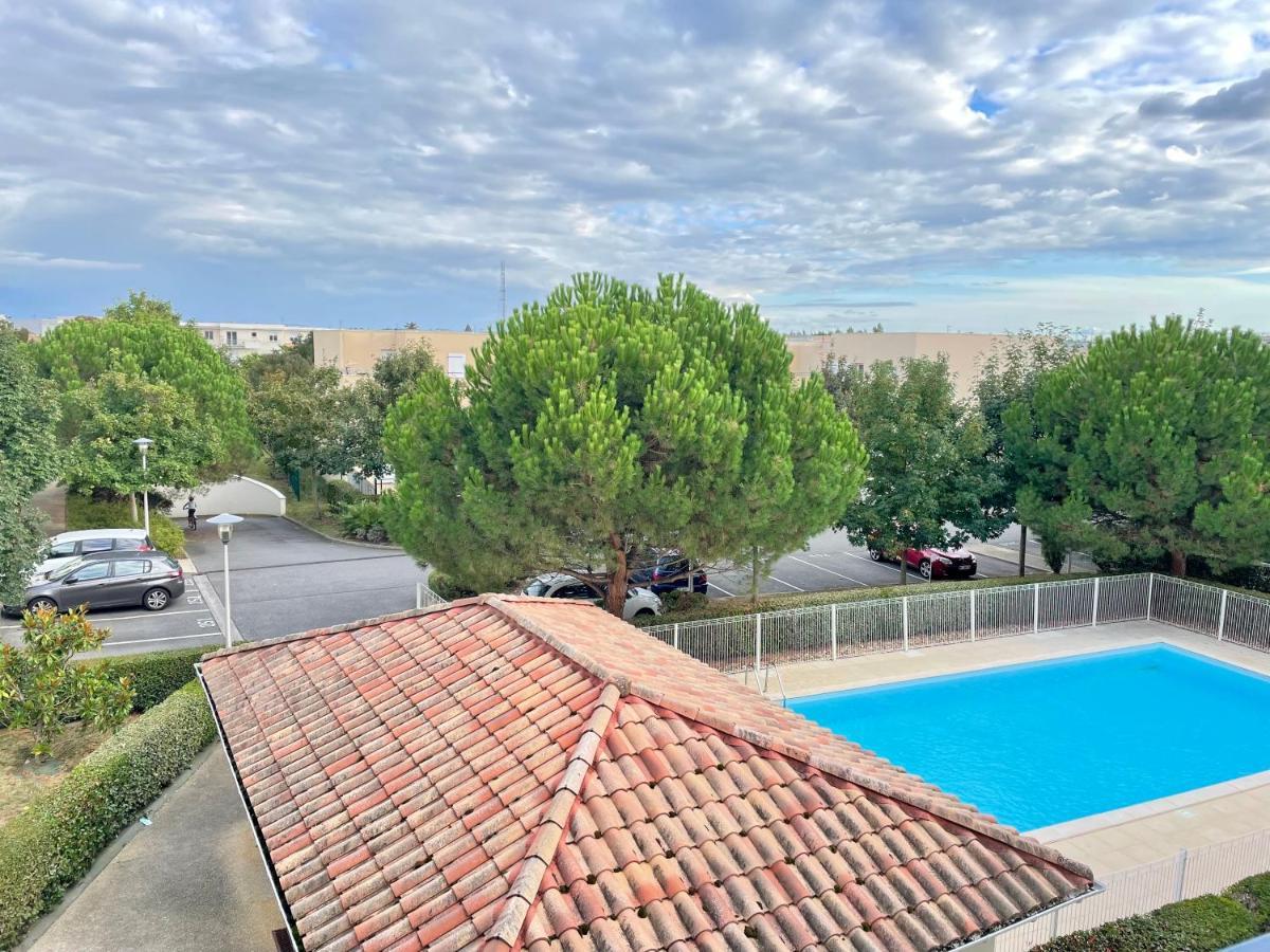 Piscine, Video-Projecteur, Parking Securise Poitiers Kültér fotó